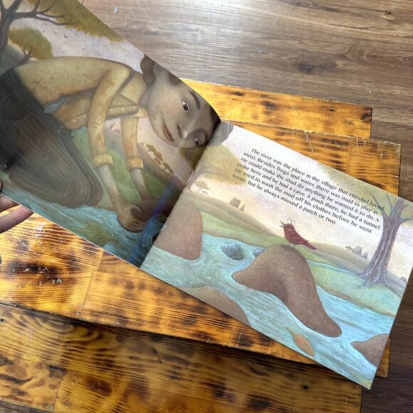 PJ Library Cakes & Miracles A Purim Tale Jewish Paperback Book - Picture 5 of 12